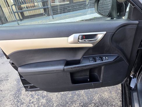 Used 2014 Lexus CT 200h FWD image 17