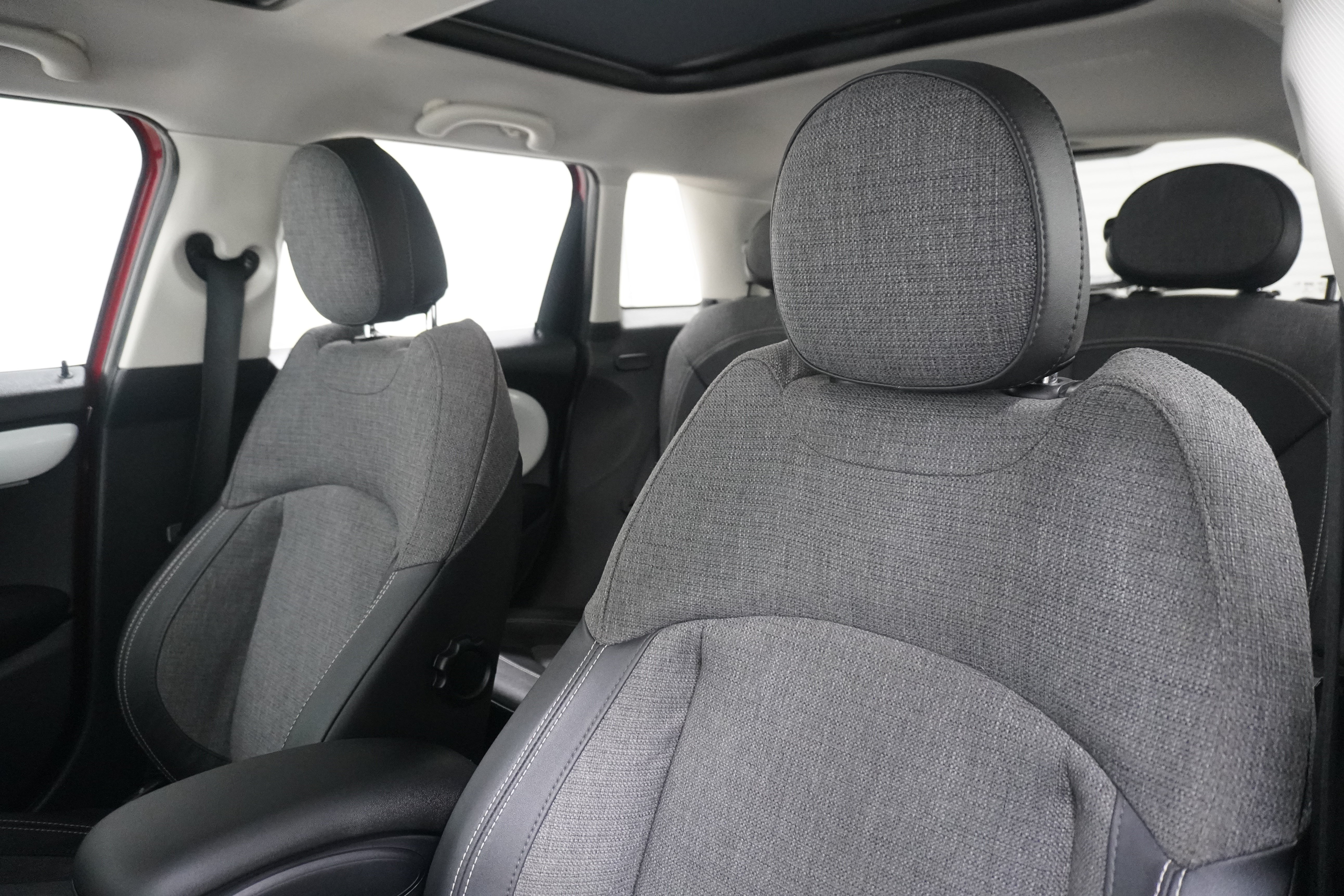 Used 2016 MINI Cooper 4-Door Hardtop FWD image 10