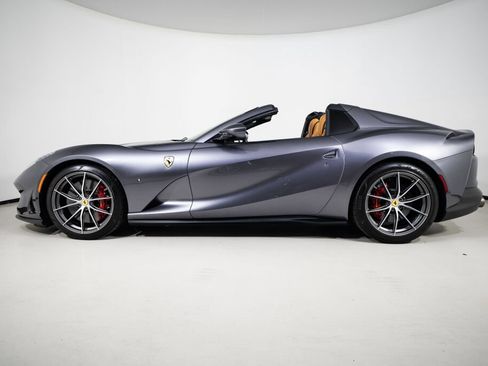 Used 2022 Ferrari 812 GTS RWD image 16