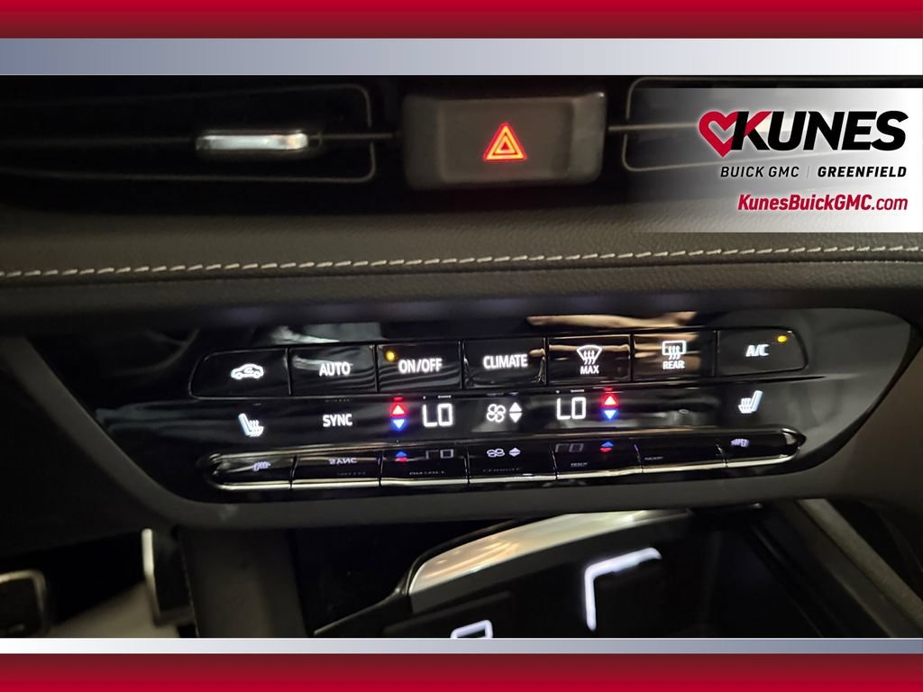 Used 2023 Buick Envision Preferred w/ Sport Touring Package AWD/4WD image 28