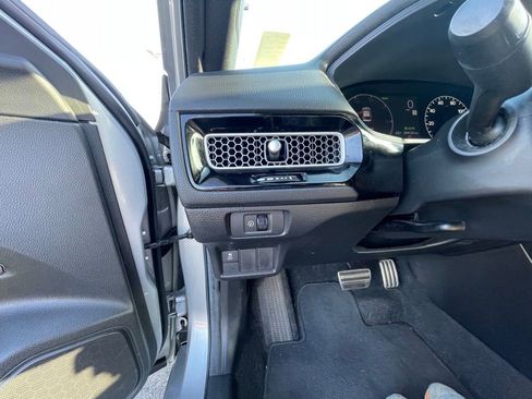 Used 2025 Honda Civic Sport image 11