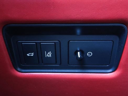 Used 2016 Land Rover Range Rover Autobiography image 13