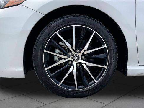 Used 2023 Toyota Camry SE FWD image 11