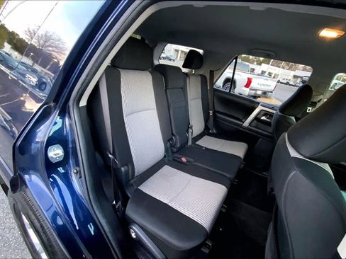 Used 2018 Toyota 4Runner SR5 Premium image 18