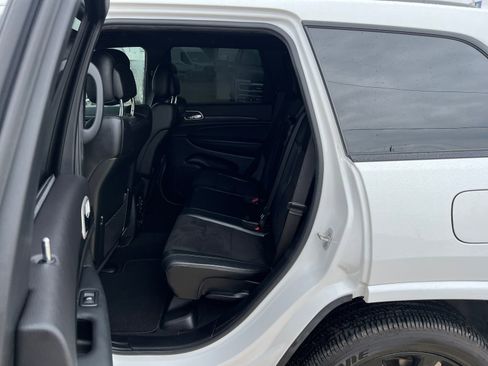 Used 2021 Jeep Grand Cherokee Laredo X RWD image 14