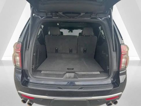 Used 2024 Chevrolet Suburban Premier AWD/4WD image 31