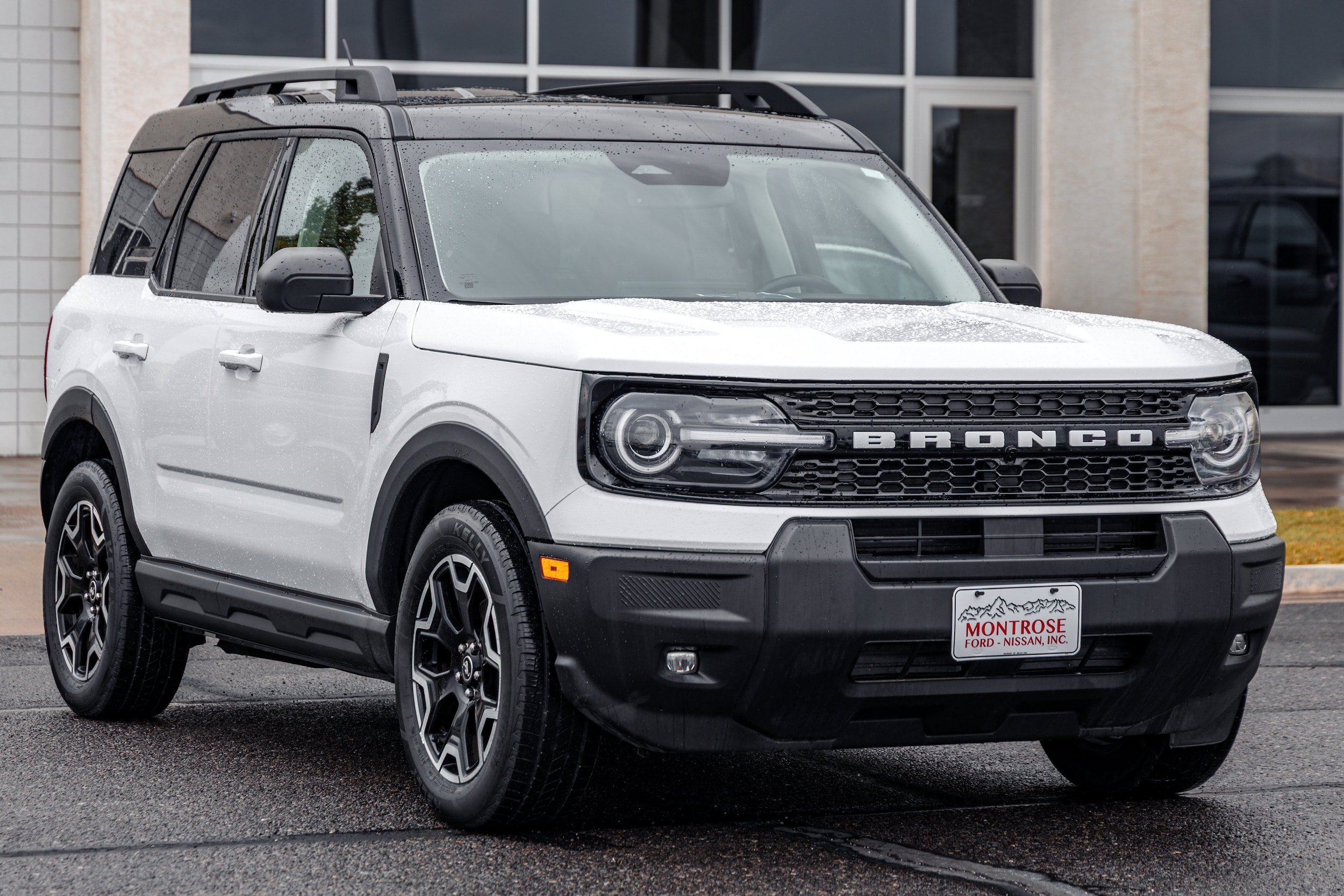 Used 2025 Ford Bronco Sport Outer Banks AWD/4WD image 3