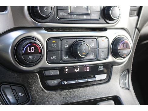 Used 2018 Chevrolet Tahoe LT image 29