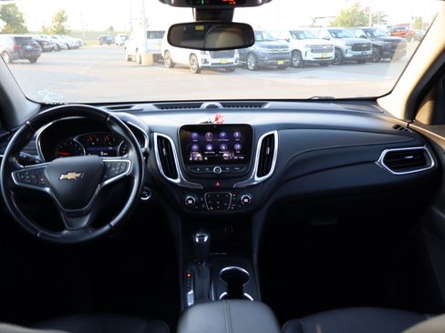 Used 2020 Chevrolet Equinox Premier AWD/4WD image 10