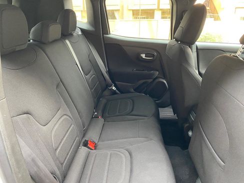 Used 2021 Jeep Renegade Latitude image 45