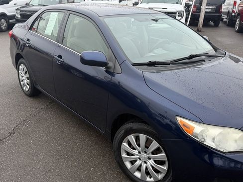 Used 2013 Toyota Corolla image 2