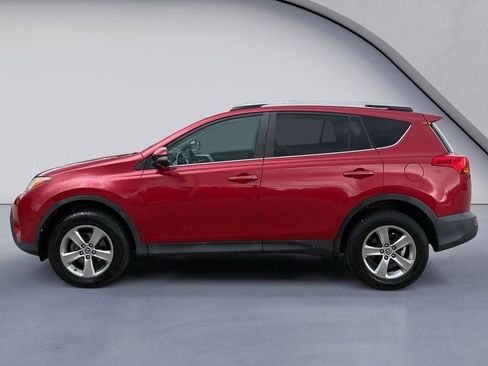 Used 2015 Toyota RAV4 XLE FWD image 2