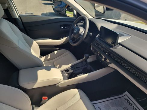 Certified 2024 Honda Accord EX image 28