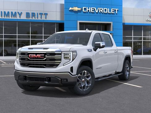 New 2026 GMC Sierra 1500 SLT image 13
