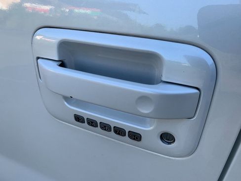 Used 2014 Ford F150 Lariat w/ Equipment Group 502A Luxury AWD/4WD image 18