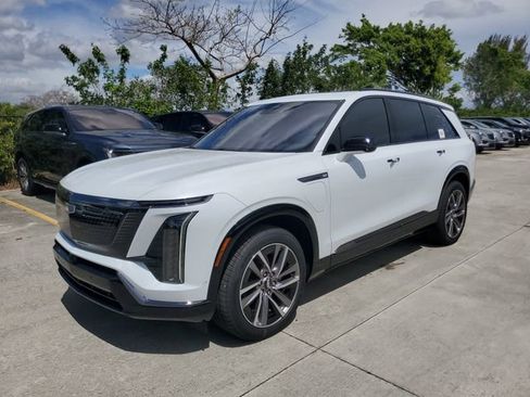 New 2026 Cadillac Vistiq Luxury AWD/4WD image 11