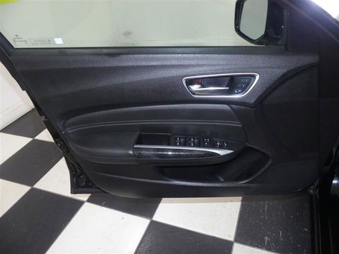 Used 2018 Acura TLX FWD image 24