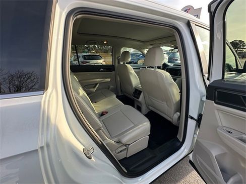 Used 2019 Volkswagen Atlas SE image 17