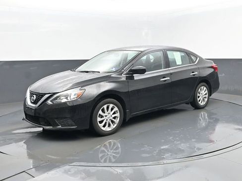 Used 2019 Nissan Sentra SV image 2