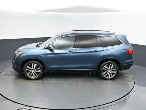 Used 2018 Honda Pilot Touring image 35