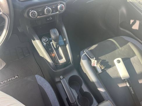 Used 2025 Nissan Versa SV FWD image 36