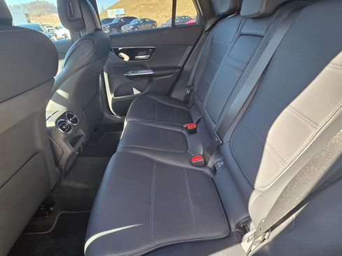 Used 2023 Mercedes-Benz GLC 300 4MATIC image 10
