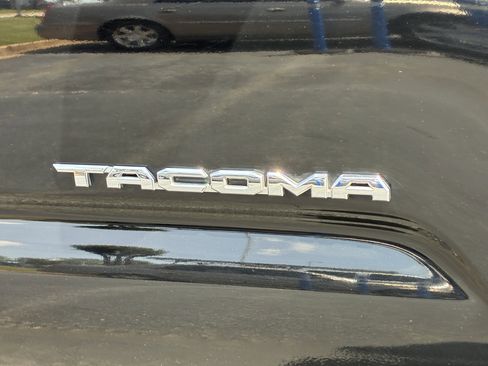 Used 2023 Toyota Tacoma TRD Sport RWD image 7