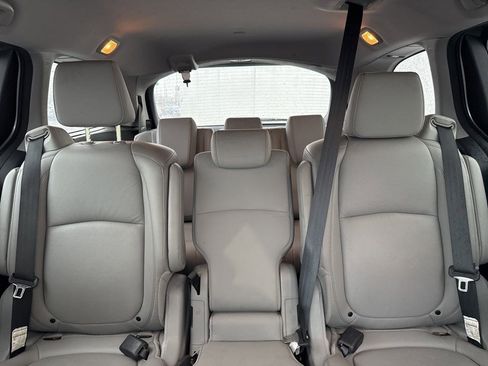 Used 2023 Honda Odyssey Touring image 13