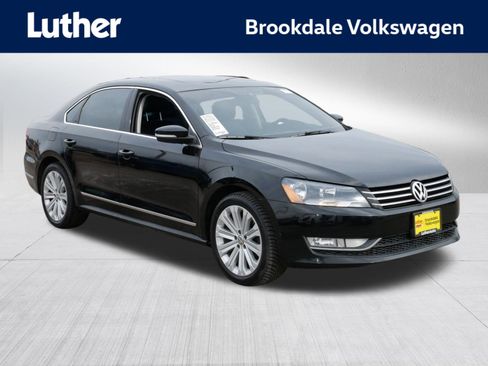 Used 2015 Volkswagen Passat 1.8T SE image 1