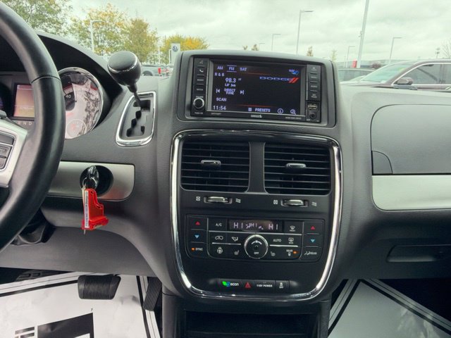 Used 2018 Dodge Grand Caravan GT FWD image 16