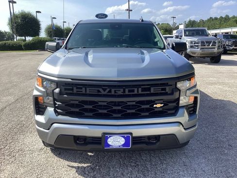 Used 2023 Chevrolet Silverado 1500 Custom AWD/4WD image 2