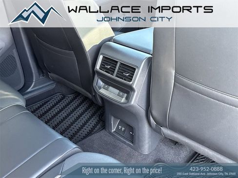Used 2024 Volkswagen Atlas Cross Sport SEL Premium R-Line image 35