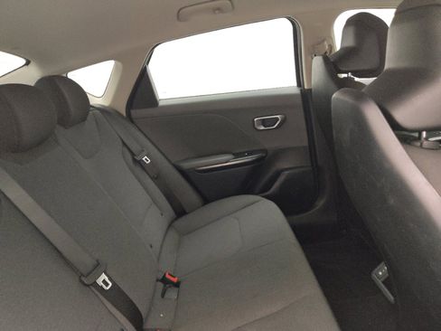 Used 2025 Kia K4 FWD image 19