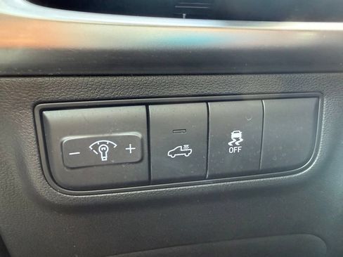 Certified 2025 Hyundai Santa Cruz SE FWD image 25