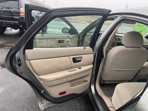 Used 2004 Ford Taurus SE image 18
