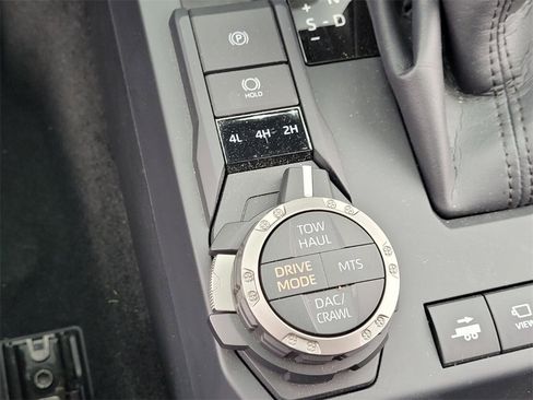 Used 2025 Toyota Tacoma image 22