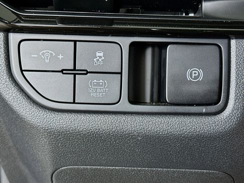 Used 2026 Kia Sportage LX FWD image 17