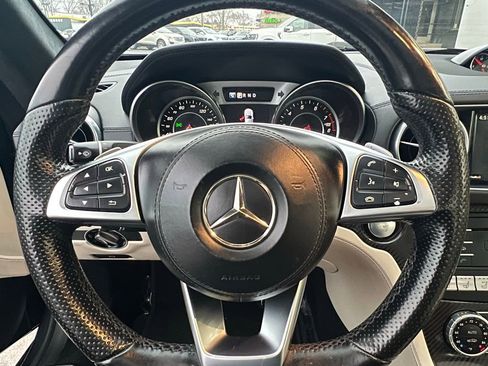 Used 2018 Mercedes-Benz SL 550 image 38