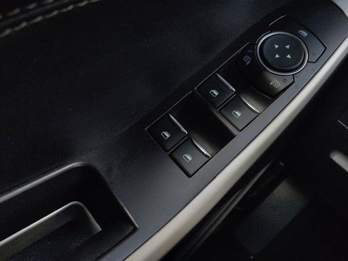 Used 2021 Ford Explorer XLT w/ Equipment Group 202A image 27