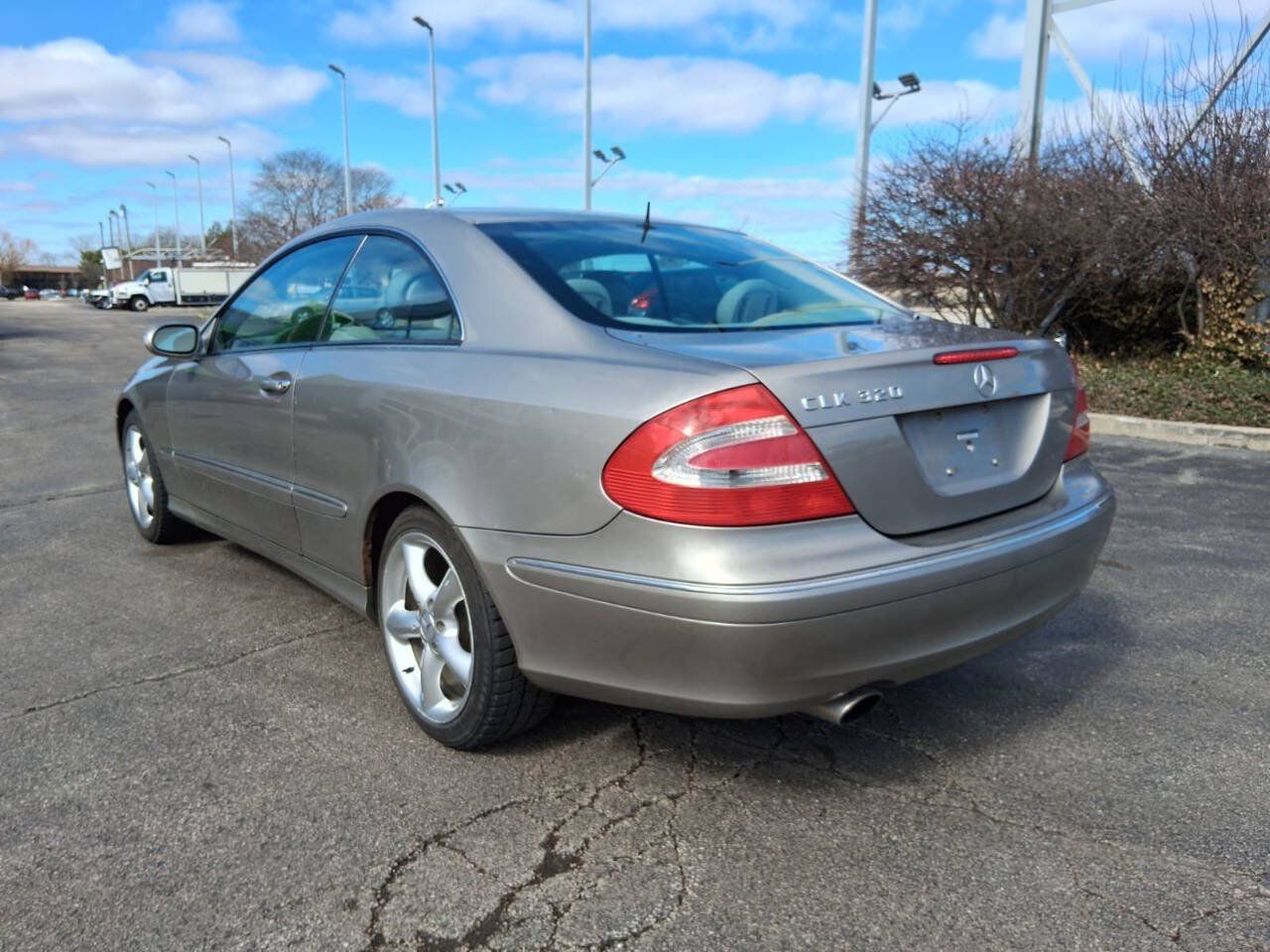 Used 2004 Mercedes-Benz CLK 320 Coupe image 7