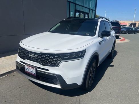 Used 2023 Kia Sorento SX Prestige AWD/4WD image 1