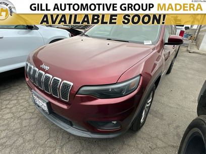 Used 2019 Jeep Cherokee Latitude w/ Popular Appearance Group