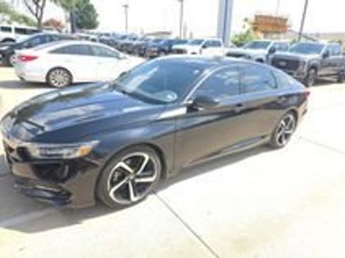 Used 2018 Honda Accord Sport image 1