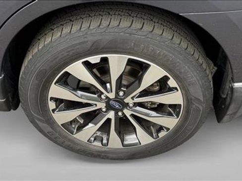 Used 2016 Subaru Outback 2.5i Limited AWD/4WD image 8
