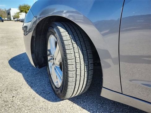 Used 2019 Hyundai Elantra SEL image 29