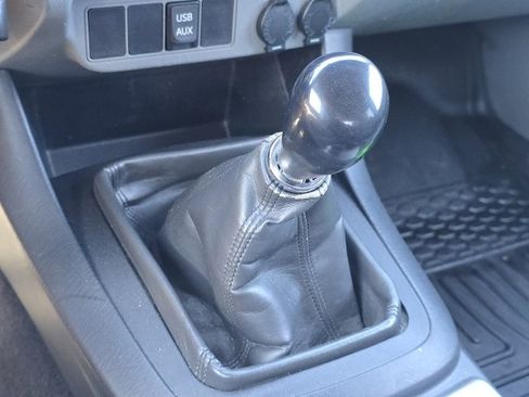 Used 2012 Toyota Tacoma 4x4 Double Cab image 5