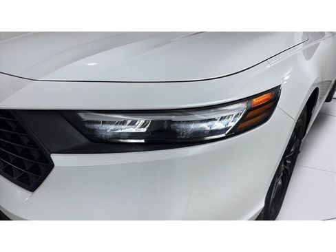 Used 2025 Honda Accord SE image 35