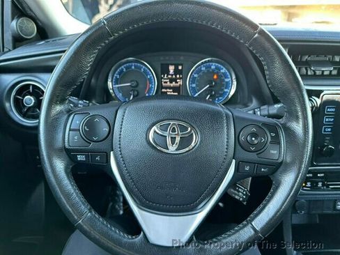 Used 2019 Toyota Corolla SE image 18
