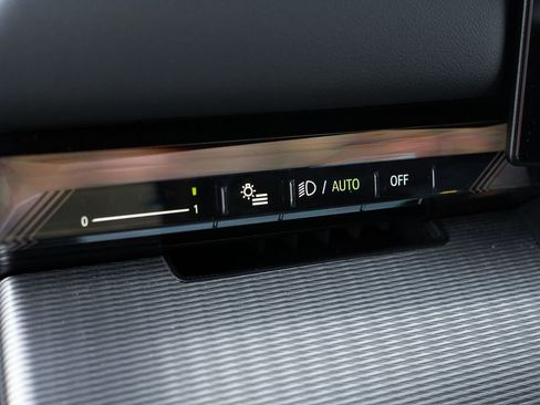 Used 2025 BMW i5 xDrive40 w/ M Sport Package image 18