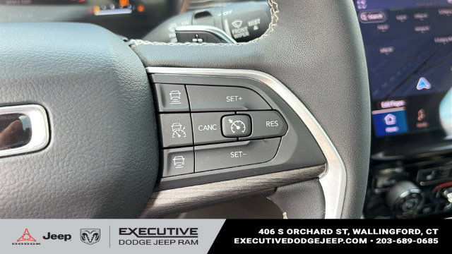 Used 2023 Jeep Grand Cherokee L Limited w/ Luxury Tech Group II AWD/4WD image 14